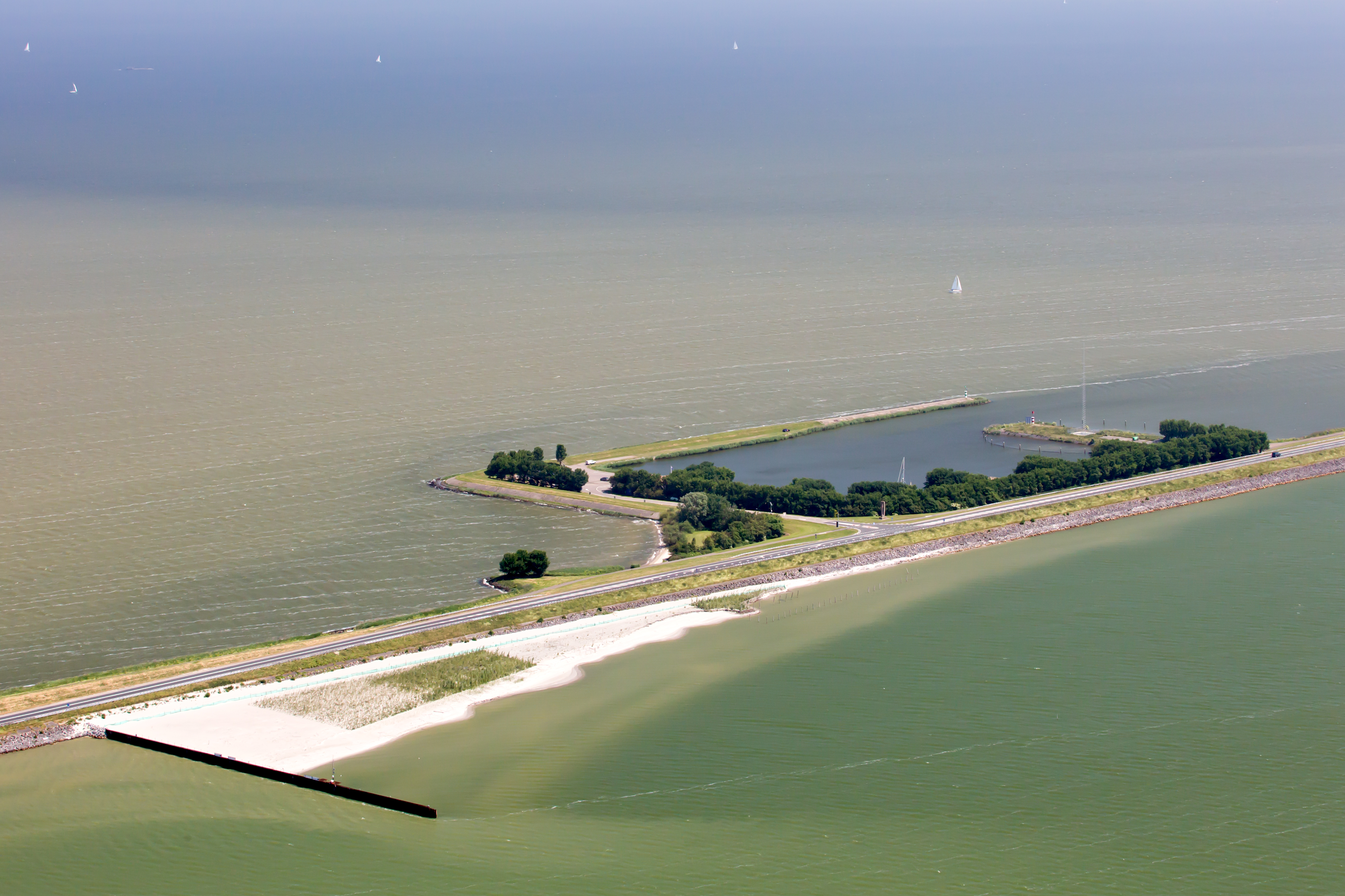 Hybrid Flood Defence Houtribdijk