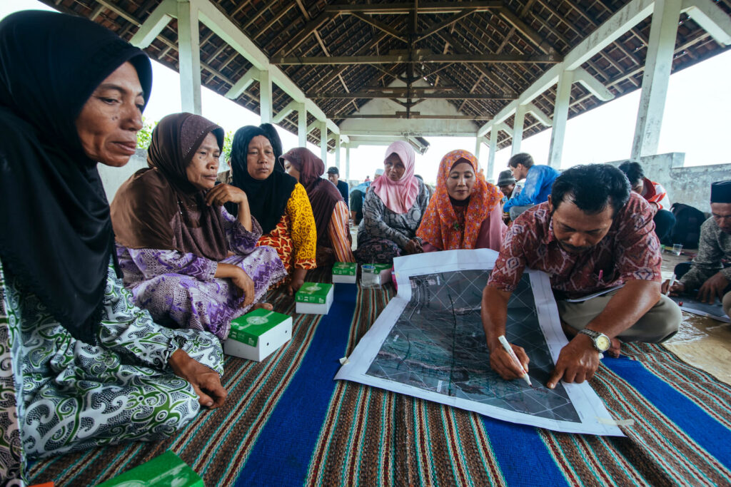 Workshop on the maintenance of permeable structures, Bedono village.